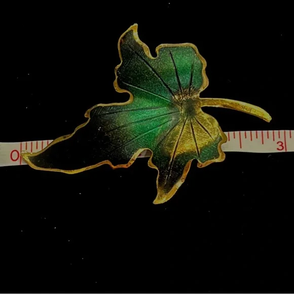 Vintage Green and Gold Tone Leaf Brooch - Picture 4 of 4